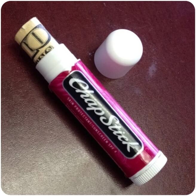 Travel_Tipson-vacation-hide-emergency-cash-in-an-empty-chapstick-container